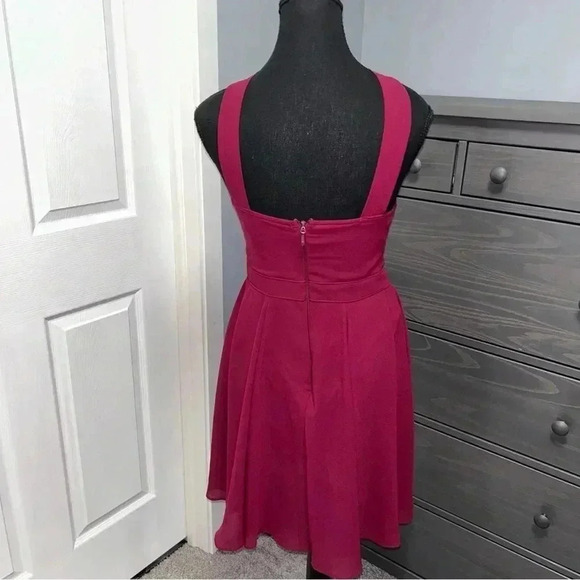 Lulu's Dress - Picture 7 of 7